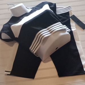 Mono b. Colorblocked Activewear Crop Top